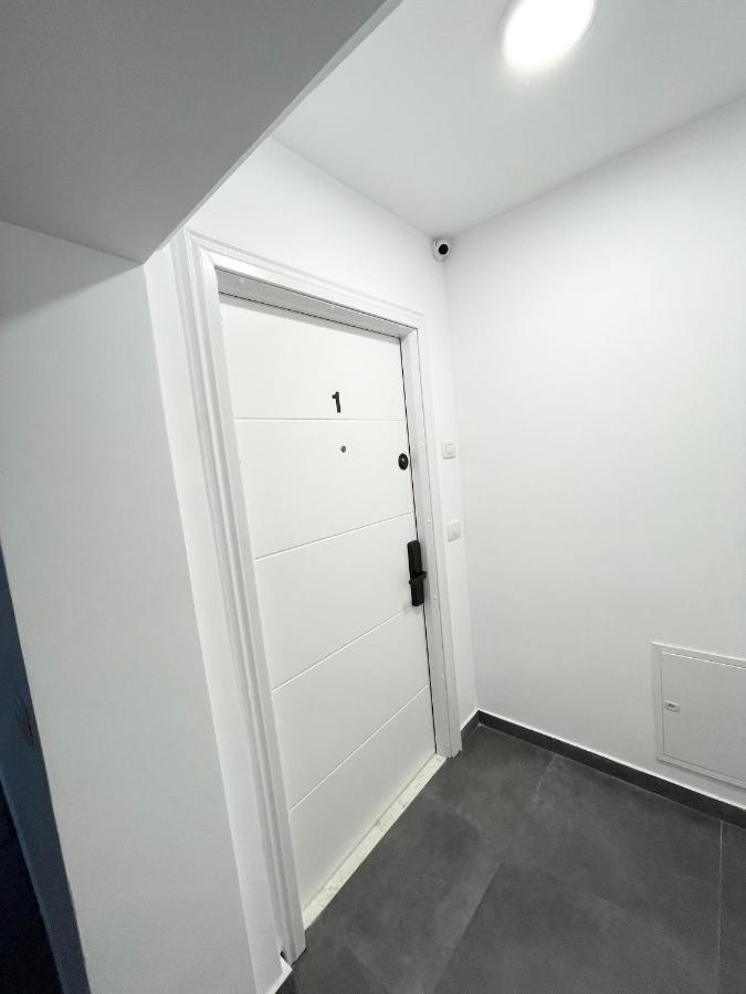 Central Studio Apartment 1, Tirana Exterior foto